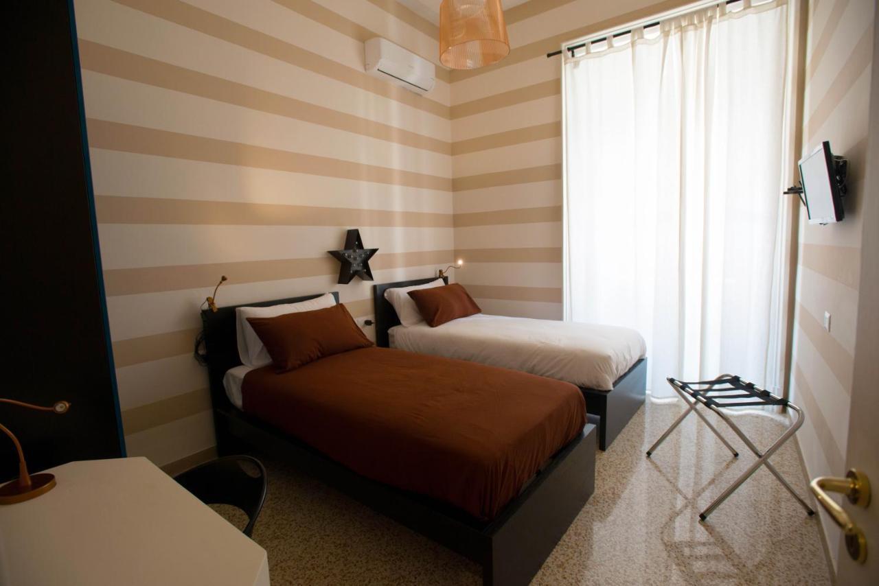 Bed And Breakfast Palazzo Natella 萨莱诺 外观 照片